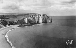 ETRETAT La Falaise Et Porte D'aval Et L'aiguille  4  (scan Recto Verso)MG2882UND - Etretat