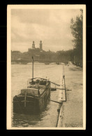 Paris Les Quais Avec Peniche " Claramay " - Péniches