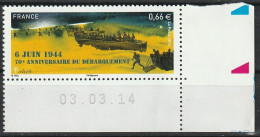 70ème Anniversaire Du Débarquement. Soldats Débarquant De Barges. 2014 Timbre Neuf** Avec Bord De Feuille Daté N° 4863 - Unused Stamps