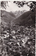 31. LUCHON . CPA . Edit JOVE.  LE PORT DE VENASQUE DOMINE LA VILLE. ANNEE 1955+ TEXTE - Luchon