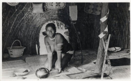 African Lady Of Man Appearance By Hunting Horn Old Real Photo Postcard - Zonder Classificatie