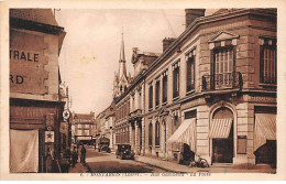 MONTARGIS - Rue Gambetta - La Poste - Très Bon état - Montargis