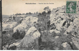 MALESHERBES - Sentier Dans Les Roches - Très Bon état - Malesherbes