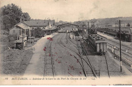 MONTARGIS - Intérieur De La Gare Vu Du Pont Du Chemin De Fer - état - Montargis