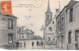 LE GENEST - Coin De La Place - Eglise Et La Poste - Très Bon état - Le Genest Saint Isle