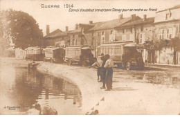 Guerre 1914 - Convoi D'Autobus Traversant STENAY Pour Se Rendre Au Front - Très Bon état - Stenay