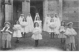 CHATEAUDUN - Procession De La Fête Dieu - Très Bon état - Chateaudun