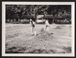 Jolie Photo Militaria Camp De Mailly, Mailly-le-Camp Corvée De Quartier Soldat Esnault, Juillet 1934, 12x9cm - Guerre, Militaire