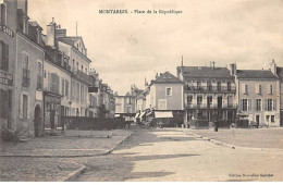 MONTARGIS - Place De La République - Très Bon état - Montargis