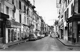 MEULAN - Rue Du Maréchal Foch - Très Bon état - Meulan