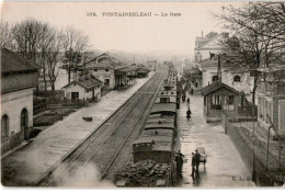 FONTAINEBLEAU: La Gare - Très Bon état - Fontainebleau