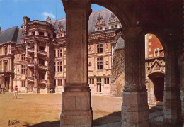 BLOIS  Cour D'honneur Du Château Vue Des Arcades De L'aile Louis XII    30 (scan Recto Verso)MG2899 - Blois