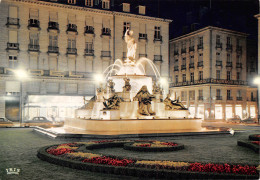 NANTES  La Place Royale Illuminée   14 (scan Recto Verso)MH2903 - Nantes