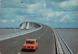 SAINT NAZAIRE   Une Simca Sur Le Pont    34 (scan Recto Verso)MH2909 - Saint Nazaire