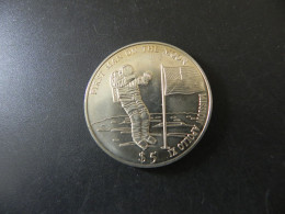 Liberia 5 Dollars 2000 - First Man On The Moon - Mission Apollo XI. - Liberia