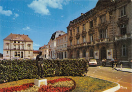 MONT DE MARSAN  La Place De L'hôtel De Ville     33 (scan Recto Verso)MH2954 - Mont De Marsan