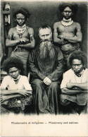 PC NEW GUINEA, MISSIONARY AND NATIVES, Vintage Postcard (b53620) - Papua Nuova Guinea