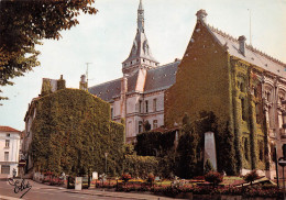 16 ANGOULEME  La Mairie Et Ses Beaux Jardins 7 (scan Recto Verso)MH2990 - Angouleme