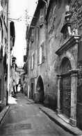 ANTIBES Le Vieil Antibes - La Rue St Esprit  4  (scan Recto Verso)MH2902UND - Antibes - Oude Stad