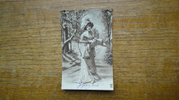 Ancienne Carte Joyeux Noël , Jeune Fille - Anniversaire