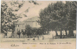 Cpa..84..ROBION..VAUCLUSE..PLACE DE LA FONTAINE - Robion