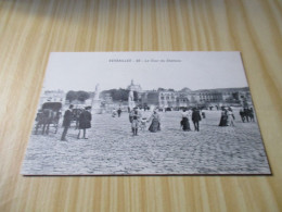 CPA Versailles (78).La Cour Du Château - Carte Animée. - Versailles (Château)