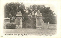 11732449 Richmond_upon_Thames Hampton Court Palace Lion Gates - Sonstige & Ohne Zuordnung