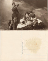 Flirt Soldaten Trompete Mit Frauen Auf Der Wiese Atelierfoto Militaria 1916 - War 1914-18