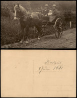 Foto  Familie Im Pferde-Fuhrwerk 1921 Privatfoto - Grupo De Niños Y Familias