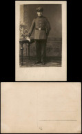 Foto  Soldat Atelierfoto, WK1 Militaria 1915 Privatfoto - Oorlog 1914-18