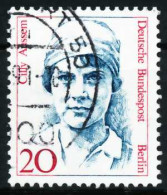 BERLIN DS FRAUEN Nr 811 Gestempelt X62A17E - Used Stamps