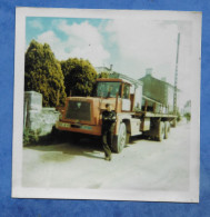 Photo Repro ( Photo D'une Photo) Ancien Camion Utilitaire De Marque Willeme Transports Gros Matériaux Qualité Médiocre - Automobiles