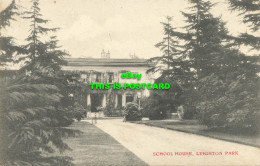 R611511 Leighton Park. School House. Postcard - Monde