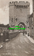 R610523 Lewes. The Barbican. Postcard - Welt