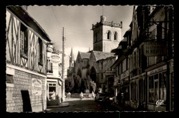 14 - DIVES-SUR-MER - L'EGLISE ET LA RUE DE LISIEUX - Dives