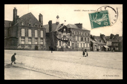 53 - ERNEE - PLACE DE L'HOTEL DE VILLE - LA GENDARMERIE NATIONALE - Ernee