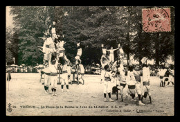 55 - VERDUN - PLACE DE LA ROCHE JOUR DE 14 JUILLET - DEMONSTRATION DE GYMNASTIQUE - EDITEUR A. DIDIER - Verdun