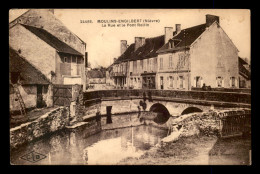 58 - MOULINS-ENGILBERT - LA RUE ET LE PONT ROLLIN - Moulin Engilbert