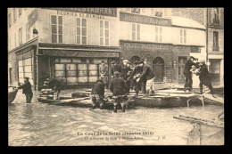 94 - MAISONS-ALFORT - INONDATIONS DE 1910 - LA DISTRIBUTION DU PAIN - Maisons Alfort