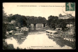 94 - VILLENEUVE-ST-GEORGES - L'YERRE AU PONT DU CHEMIN DE FER - PENICHES - Villeneuve Saint Georges