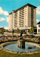 73943120 Monheim_Rhein Brunnen Statue Hochhaus - Monheim