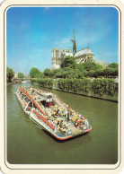 CPSM Paris-Promenade Sur La Seine Devant Notre Dame-Timbre    L2893 - La Seine Et Ses Bords