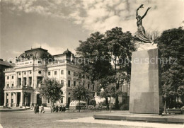 73361998 Bratislava Pressburg Pozsony Narodne Divadlo Pomnik Vdaky Sovietskej Ar - Slovakia