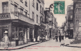Vimoutiers (61 Orne) La Rue Aux Prêtres - La Charcuterie Nouvelle Au 1er Plan - Circulee 1912 - Vimoutiers