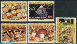 Congo Republic 1985 Mushrooms 5v, Mint NH, Nature - Mushrooms - Hongos