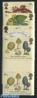 Great Britain 1988 Linnean Society 4v, Gutterpairs, Mint NH, Nature - Birds - Fish - Flowers & Plants - Mushrooms - Sw.. - Neufs