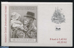 Czech Republic 2000 Stamp Traditions Booklet, Mint NH, Stamp Booklets - Stamps On Stamps - Autres & Non Classés
