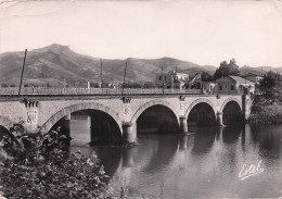 HENDAYE . Frontière Franco-Espagnole . Le Pont International Du Chemin De Fer … - Hendaye