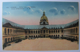 FRANCE - PARIS - L'Hôtel Des Invalides - La Cour D'Honneur - Autres Monuments, édifices