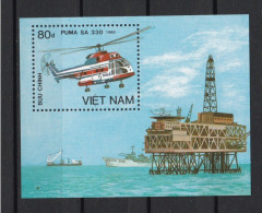 Feuillet Neuf** MNH 1988 Viêt-Nam Vietnam  Hélicoptère Puma SA 330 Mi:VN BL68 Yt:VN BF41 - Vietnam